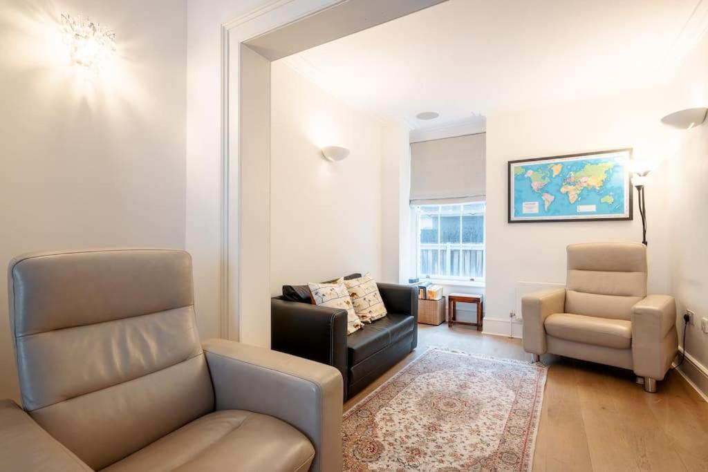 הוילה לונדון Spacious, Bright & Cosy ~ Ideal Victoria Location! מראה חיצוני תמונה